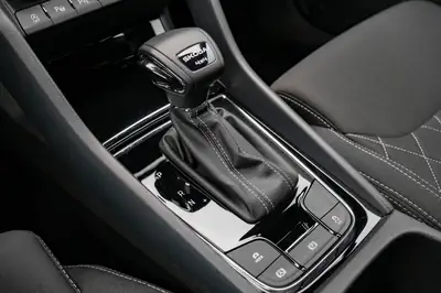 Skoda Karoq 2.0 TSI SportLine 4x4 — SUV polyvalent, garantie 5 ans, très faible kilométrage — Miniature 21