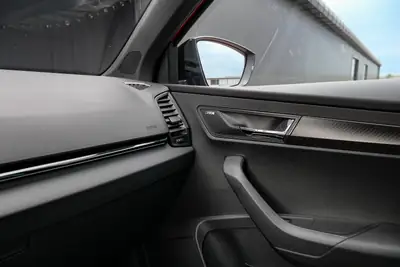 Skoda Karoq 2.0 TSI SportLine 4x4 — SUV polyvalent, garantie 5 ans, très faible kilométrage — Miniature 22