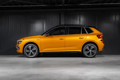 Skoda Kamiq 1.0 TSI Monte Carlo — SUV compact orange métallisé, faible kilométrage — Miniature 9