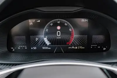 Skoda Kamiq 1.0 TSI Monte Carlo — SUV compact orange métallisé, faible kilométrage — Miniature 17