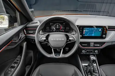 Skoda Kamiq 1.0 TSI Monte Carlo — SUV compact orange métallisé, faible kilométrage — Miniature 16