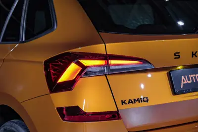 Skoda Kamiq 1.0 TSI Monte Carlo — SUV compact orange métallisé, faible kilométrage — Miniature 28