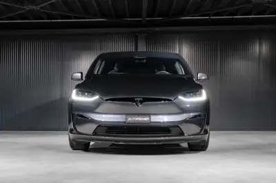 Tesla Model X 100kWh Palladium — SUV électrique 7 places, 686 ch et autonomie record — arrière