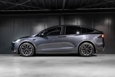 Tesla Model X 100kWh Palladium — SUV électrique 7 places, 686 ch et autonomie record — Miniature 9