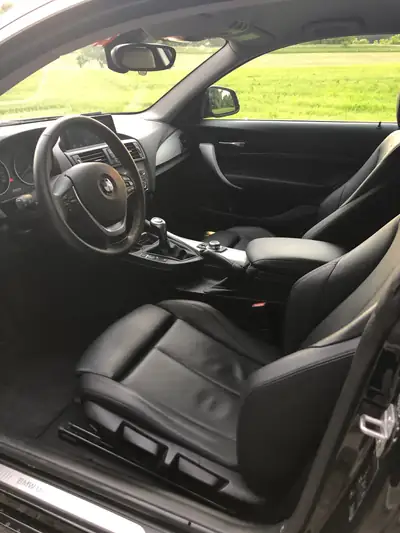 BMW 125i — Coupé sportif 3-portes, 218 ch et double équipement de roues — dettaglio