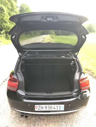 BMW 125i — Coupé sportif 3-portes, 218 ch et double équipement de roues — Miniatura 13