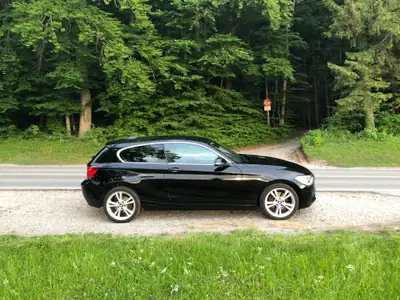BMW 125i — Coupé sportif 3-portes, 218 ch et double équipement de roues — Miniatura 14