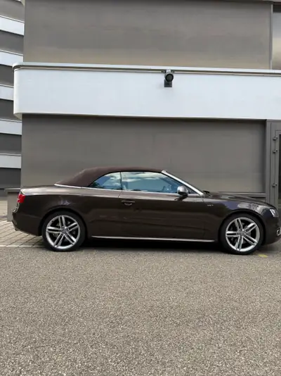 Audi S5 3.0 V6 TFSI Quattro — Cabriolet sportif, 333 ch et transmission S-Tronic — détail