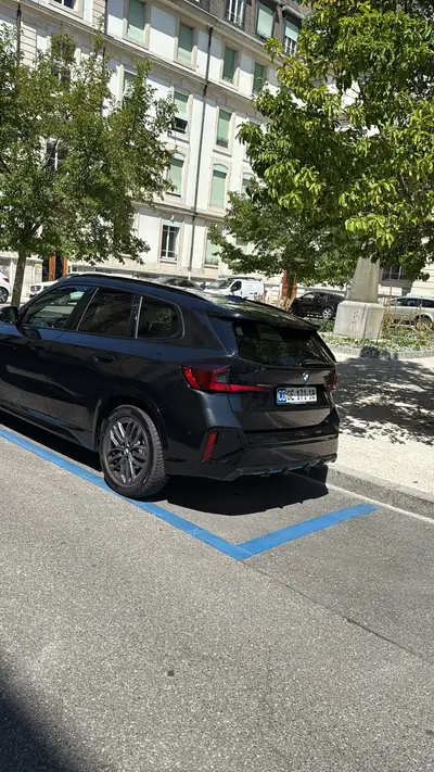BMW X1 sDrive18i M Sport 2023 — Compact dynamique, 27'000 km, Full Options — dettaglio