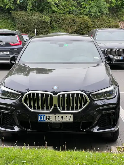 BMW X1 sDrive18i M Sport 2023 — Compact dynamique, 27'000 km, Full Options — Miniatura 7