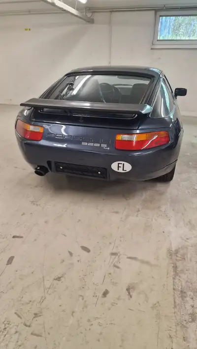 Porsche 928 S4 — Chef-d'œuvre des années 80, moteur 5L et boîte manuelle — Heckansicht