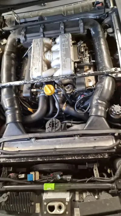 Porsche 928 S4 — Chef-d'œuvre des années 80, moteur 5L et boîte manuelle — Detail