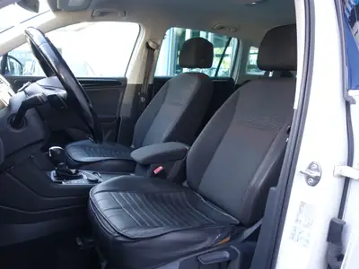 VW Tiguan 2.0 TDI SCR Sound 4Motion — SUV robuste, 4x4 intégral, faible consommation — Miniature 9