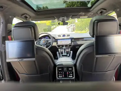 Porsche Cayenne 3.0 V6 E-Hybrid — SUV premium hybride rechargeable, 145 900 km — interior