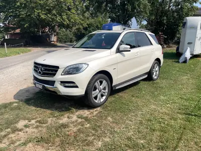 Mercedes-Benz ML 350 CDI BlueTec — SUV premium diesel, 209 000 km, sans sinistre — vue extérieure