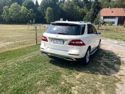 Mercedes-Benz ML 350 CDI BlueTec — SUV premium diesel, 209 000 km, sans sinistre — arrière