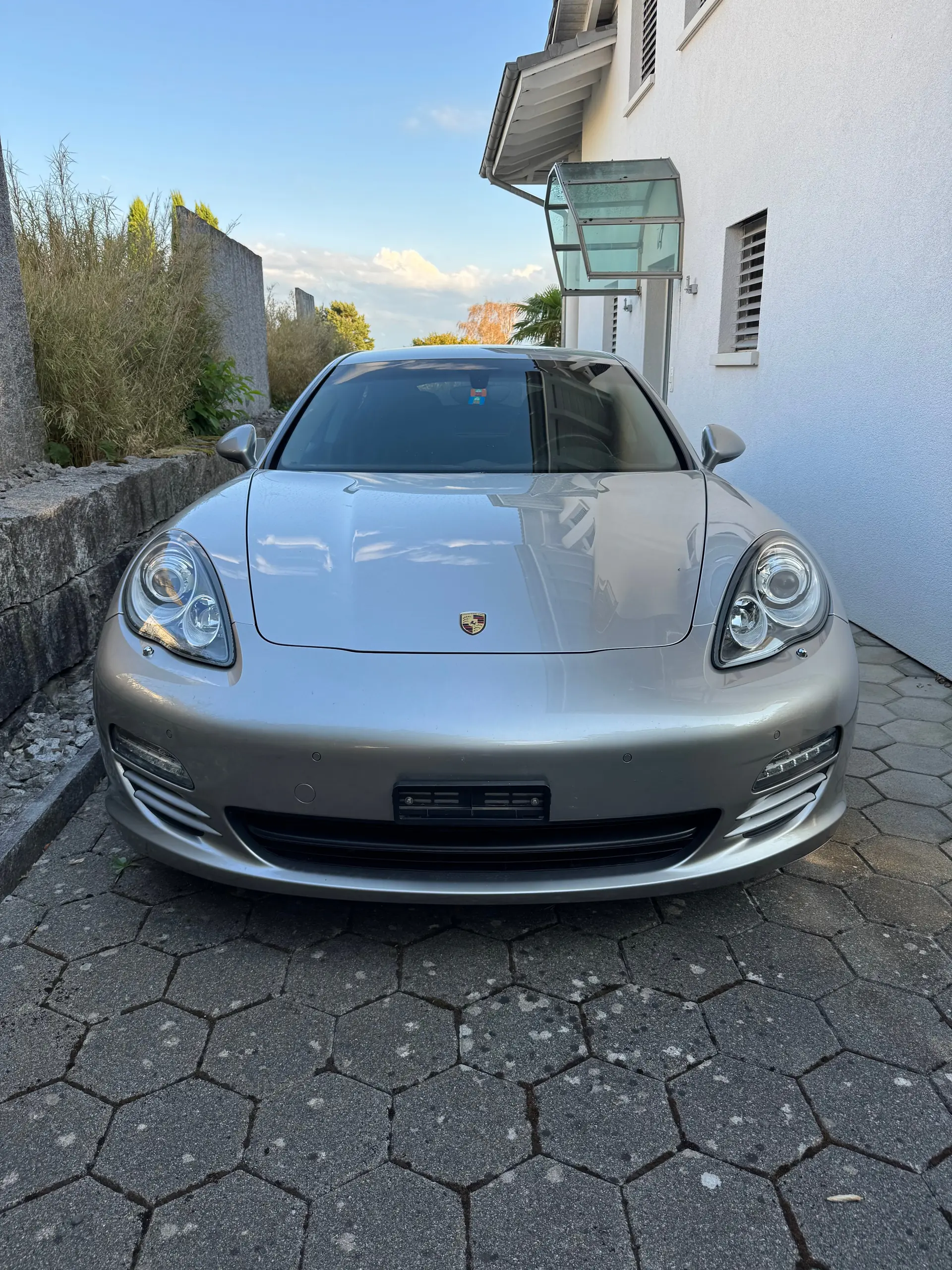 Porsche Panamera 4.8 V8 4S PDK — Gran turismo haute performance, 98'000 km
