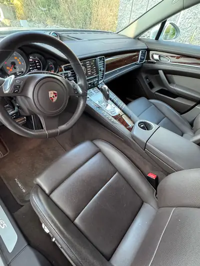 Porsche Panamera 4.8 V8 4S PDK — Gran turismo haute performance, 98'000 km — Innenraum