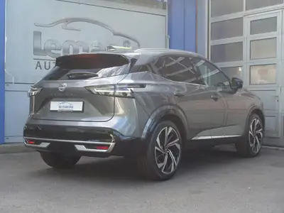 Nissan Qashqai 1.3 DIG-T MHEV Tekna+ — Hybride léger, 4x4 polyvalent, 10 km — intérieur