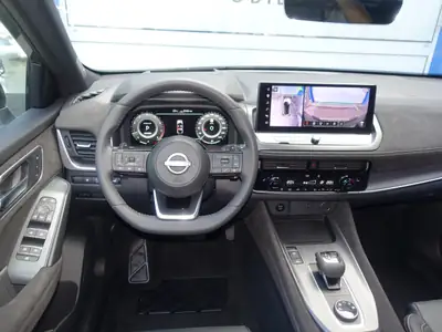 Nissan Qashqai 1.3 DIG-T MHEV Tekna+ — Hybride léger, 4x4 polyvalent, 10 km — Miniature 16