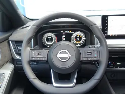 Nissan Qashqai 1.3 DIG-T MHEV Tekna+ — Hybride léger, 4x4 polyvalent, 10 km — Miniature 19