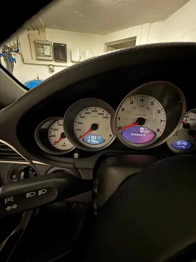 Porsche 911 Carrera 4S — Cabriolet iconique 2007, 355 ch tous terrains — dashboard