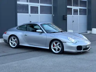 Porsche 911 Carrera 4S — Légendaire coupé sport, moteur révisionné, garantie jusqu'en 2027 — interni