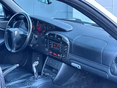 Porsche 911 Carrera 4S — Légendaire coupé sport, moteur révisionné, garantie jusqu'en 2027 — Miniatura 18