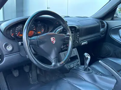 Porsche 911 Carrera 4S — Légendaire coupé sport, moteur révisionné, garantie jusqu'en 2027 — Miniatura 20