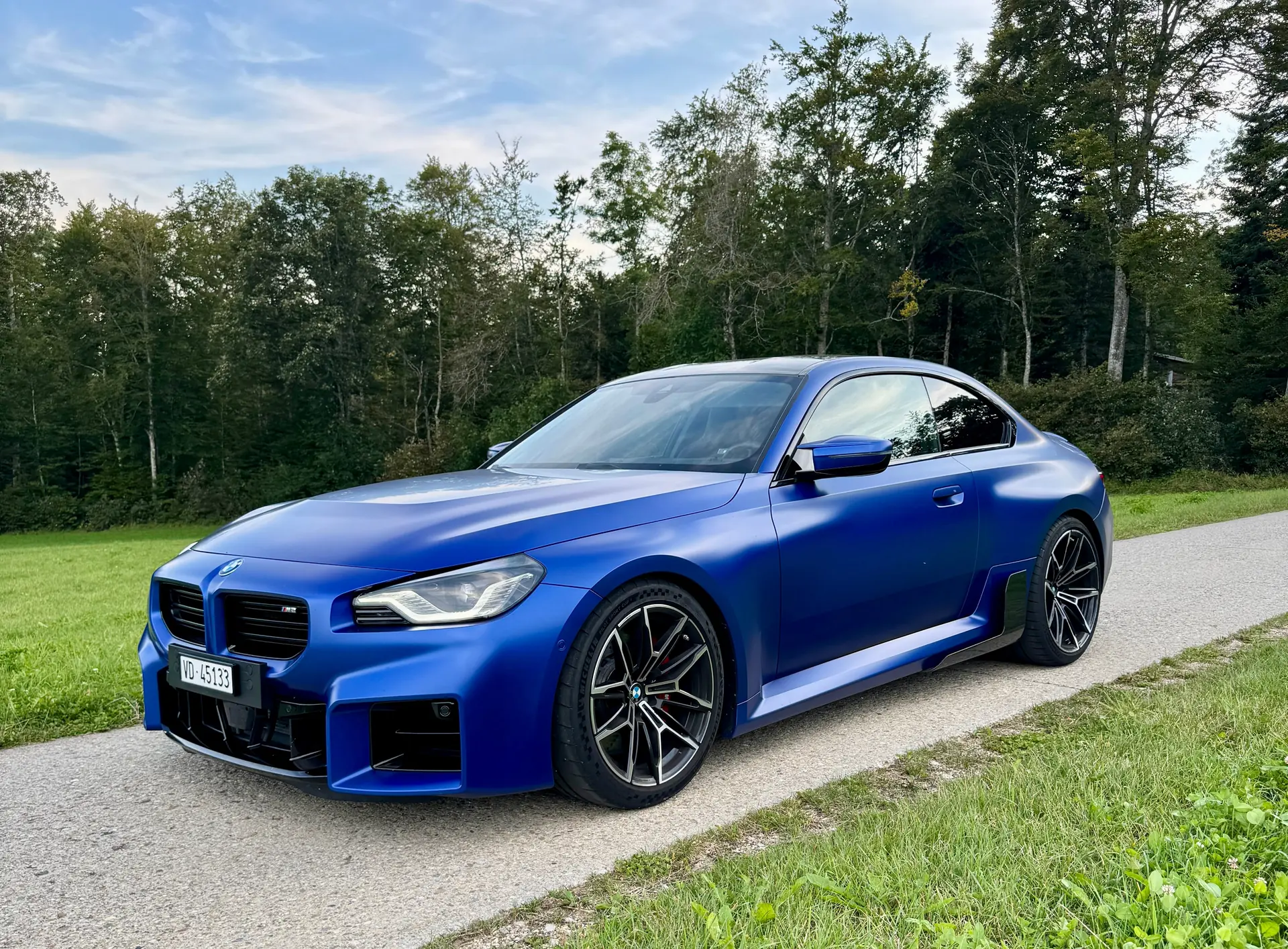 BMW M2 2024 — Coupé haute performance, 687 ch et moins de 10'000 km — vue extérieure