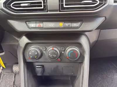 Dacia Sandero TCe 90 Expression 2025 — Citadine économique, garantie 36 mois et sans dégâts — Miniatura 16