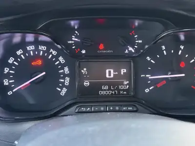 Citroën C3 1.2i PureTech Feel — Citadine polyvalente, entretien à jour, 80 100 km — Miniature 10