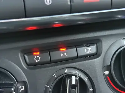 Citroën C3 1.2i PureTech Feel — Citadine polyvalente, entretien à jour, 80 100 km — Miniature 24