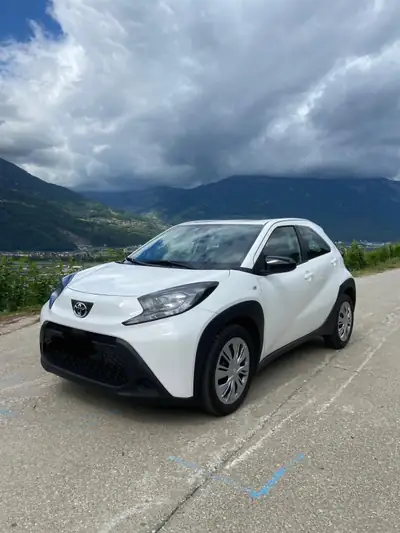 Toyota Aygo X 1.0 VVT-i Trend 2024 — Citadine SUV économe, 30 000 km — Außenansicht