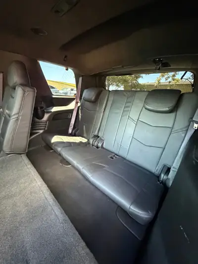 Cadillac Escalade 6.2 ESV Platinum — SUV 7 places prestige, 426 ch, expertise Suisse — Miniature 7
