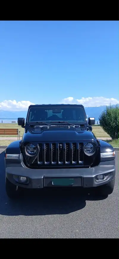 Jeep Wrangler 2.0 Turbo Sahara Unlimited 4xe — Hybride rechargeable, 90'000 km seulement — côté