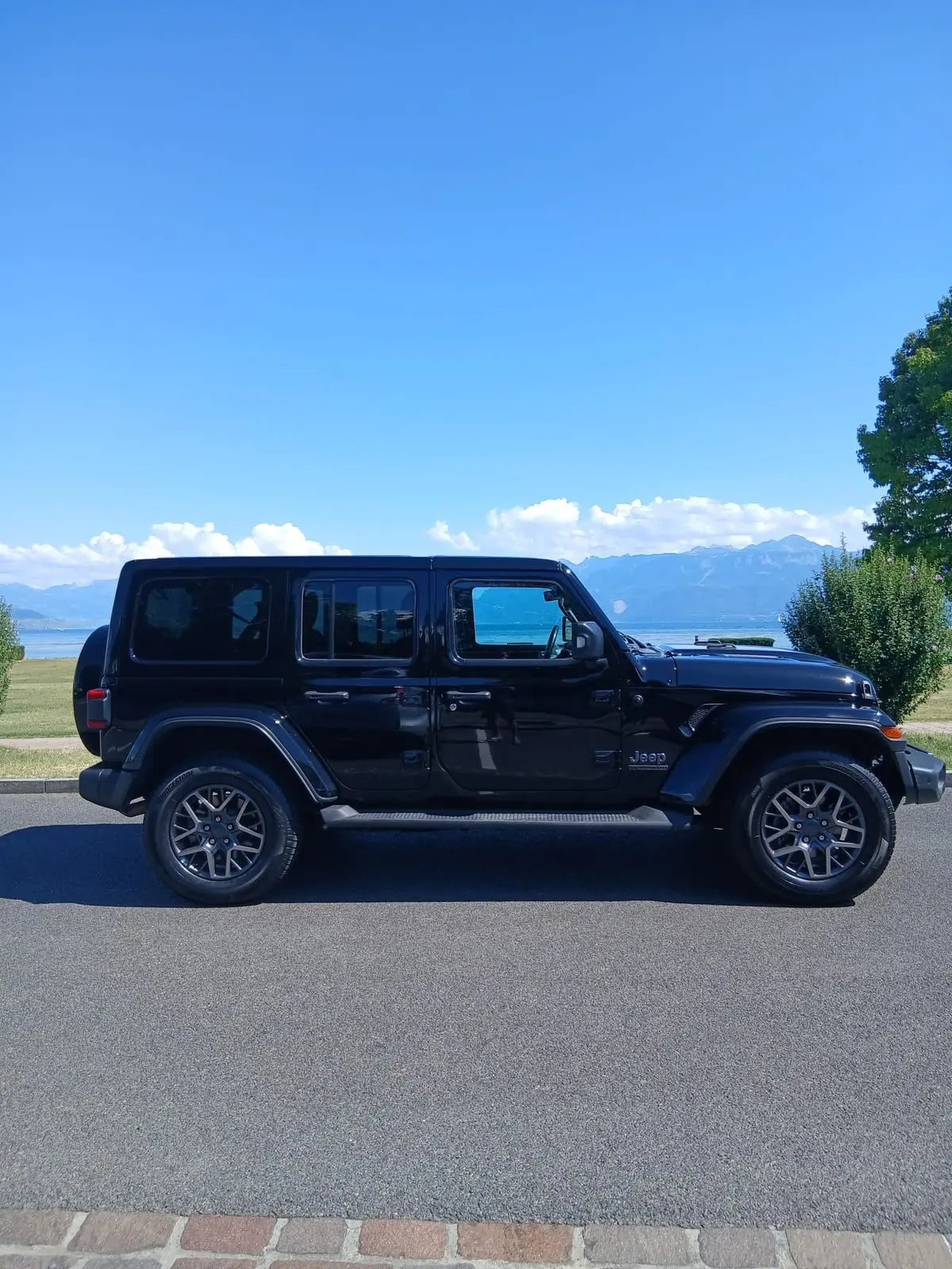 Jeep Wrangler 2.0 Turbo Sahara Unlimited 4xe — Hybride rechargeable, 90'000 km seulement