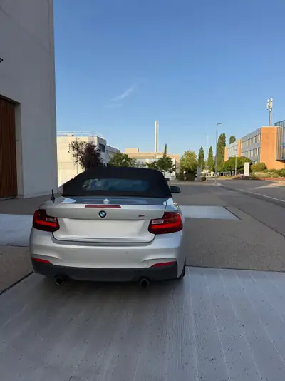 BMW M235i xDrive Cabriolet — Sportivité 326 ch et élégance décapotable — Miniatur 7