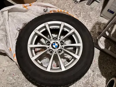 BMW 320i xDrive Touring — Familiale Premium All-Wheel Drive, 140 000 km, Historique complet — Thumbnail 18