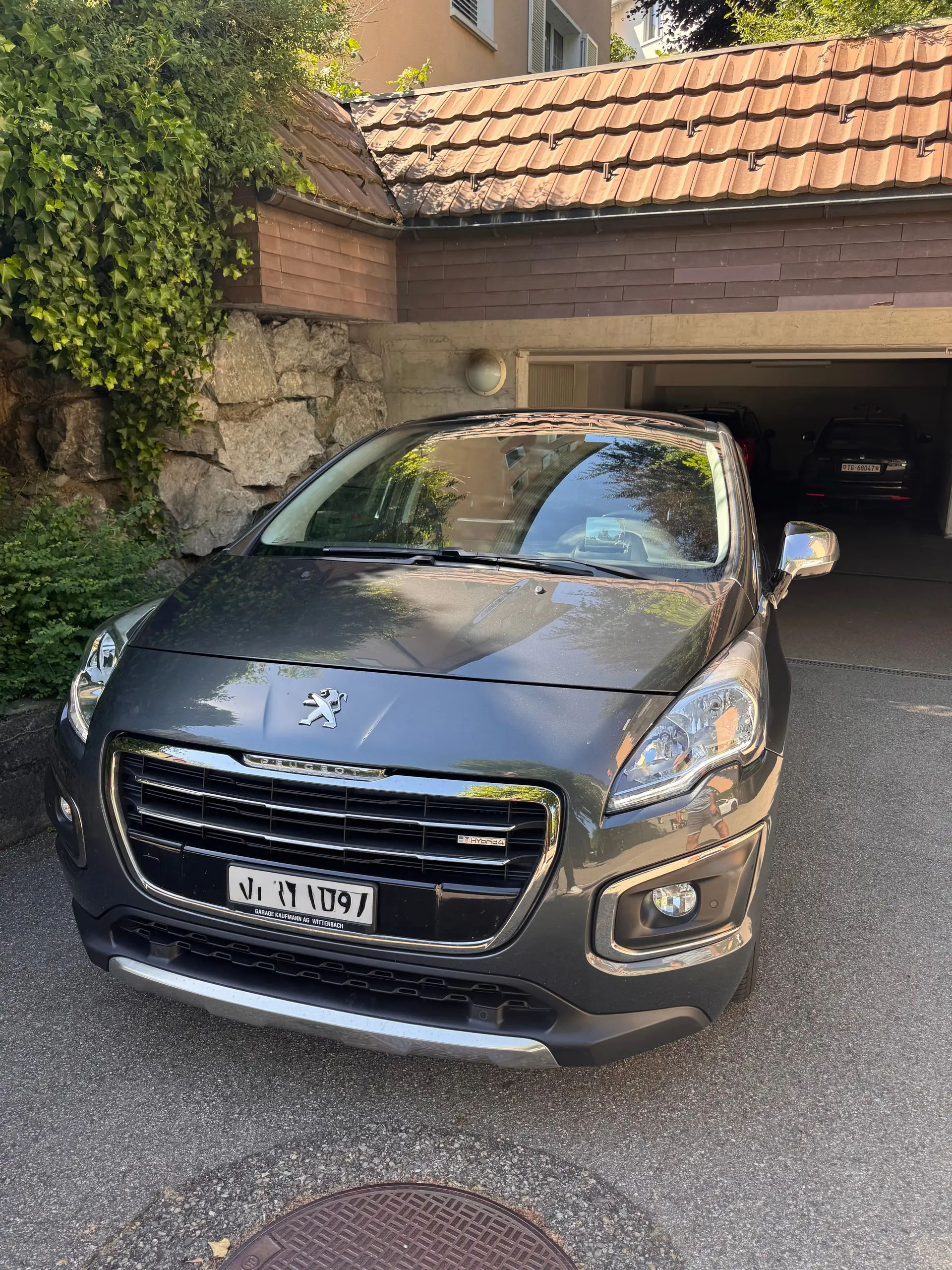 Peugeot 3008 2.0 HDi Hybrid4 — SUV compact hybride diesel, 155'000 km, sans sinistre