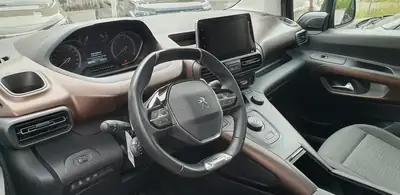 Peugeot Rifter 1.5 BlueHDi 130 — Monospace polyvalent, diesel efficace — Heckansicht
