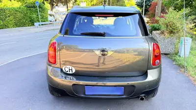 MINI Countryman Cooper FWD — Compacité urbaine et polyvalence sans compromis — intérieur