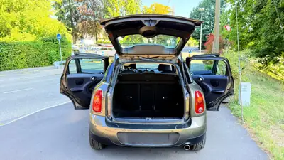 MINI Countryman Cooper FWD — Compacité urbaine et polyvalence sans compromis — Miniature 7