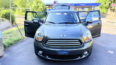MINI Countryman Cooper FWD — Compacité urbaine et polyvalence sans compromis — Miniature 13