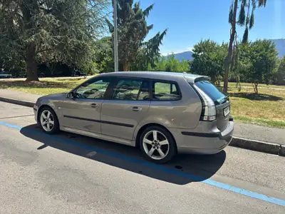 SAAB 9-3 1.8T 150 Vector — Break élégant, motorisation fiable et consommation mesurée — Armaturenbrett