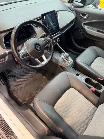 Renault Zoé Intens R135 — Électrique performante, batterie incluse, quasi neuve — détail