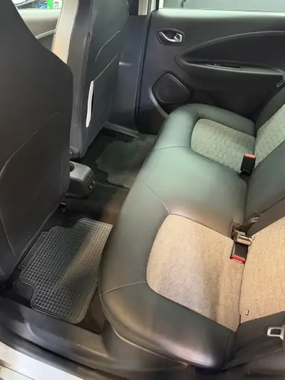 Renault Zoé Intens R135 — Électrique performante, batterie incluse, quasi neuve — Miniature 9