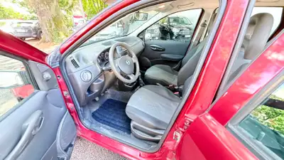 Fiat Punto 1.2 Active — Citadine fiable, entretien économique, sans sinistre — Miniature 9