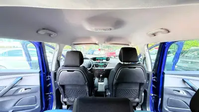 Citroën Grand C4 Picasso 1.2 PureTech Shine — Monospace familial, seulement 4'900 km — Miniature 8