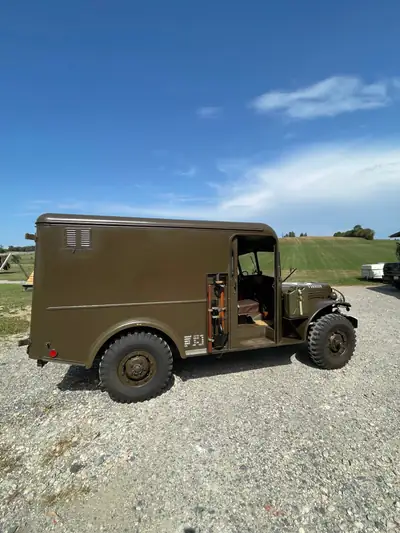 Dodge WC S7MA51 1942 — Véhicule de collection all-terrain, historique exceptionnel — Heckansicht